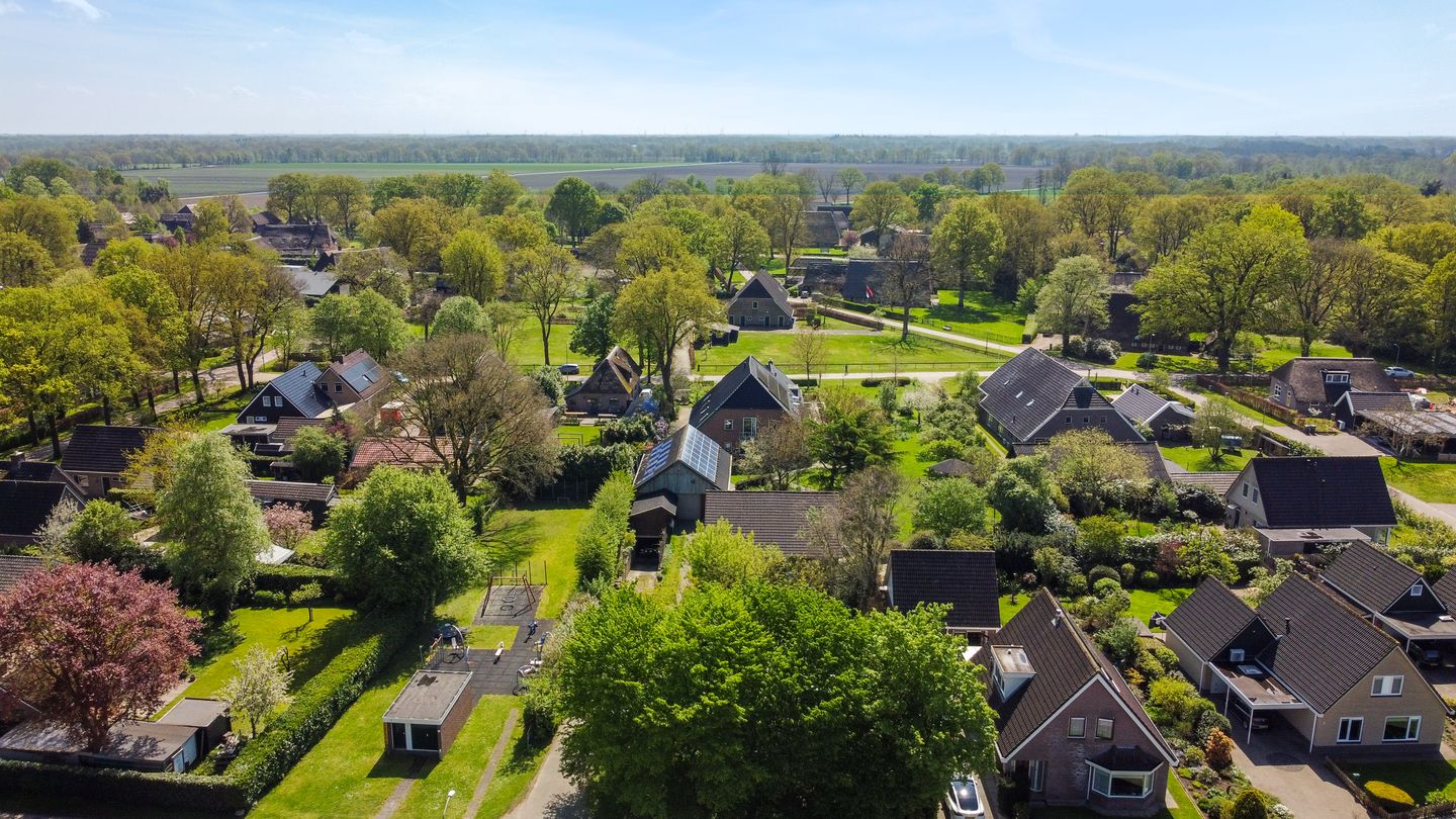 View photo 4 of Brinken 7