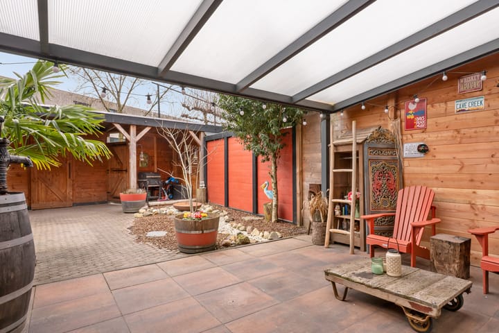 Foto 2 van Regenboog 106