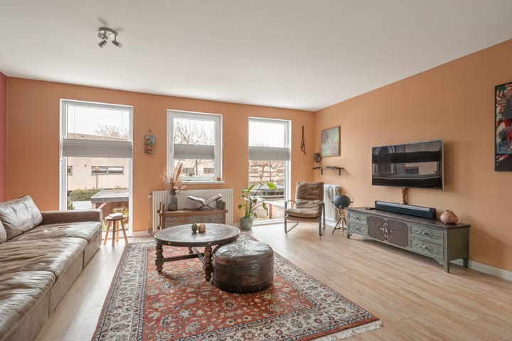 Foto 3 van Regenboog 106