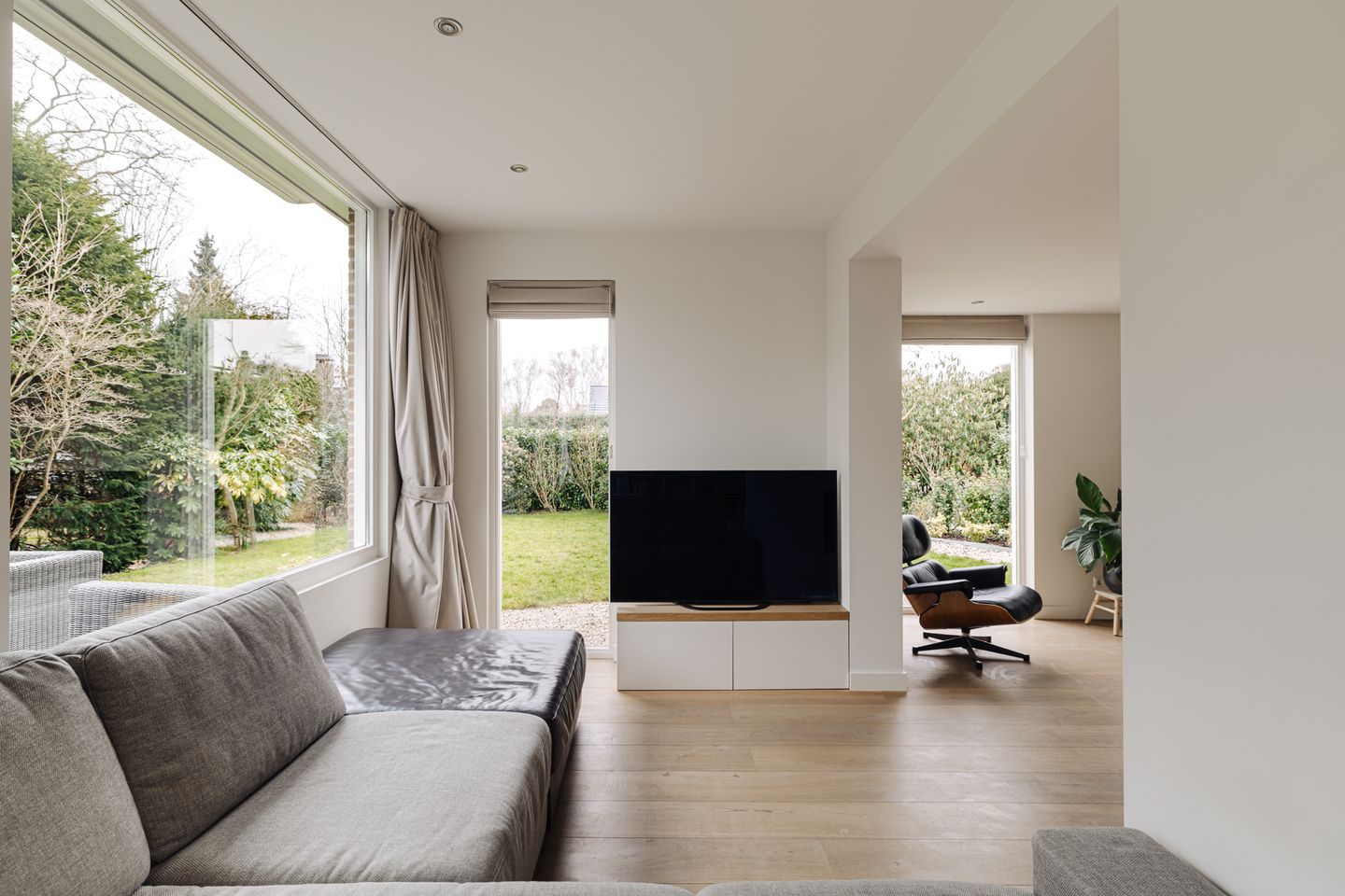 Photo 14 of Lage Weidtje 8