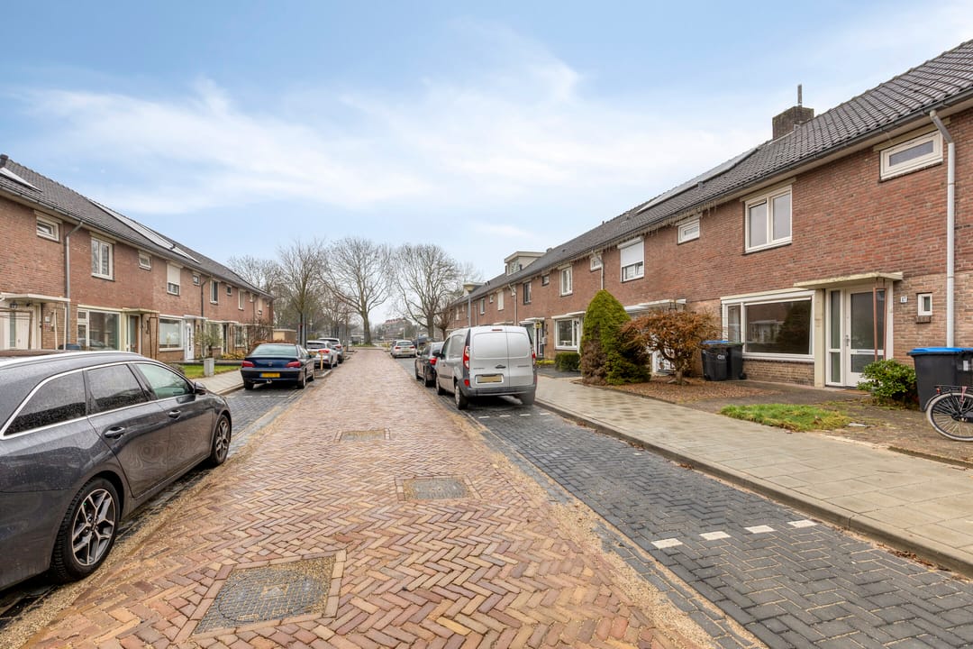 Photo 32 of Hendrik Mandestraat 17