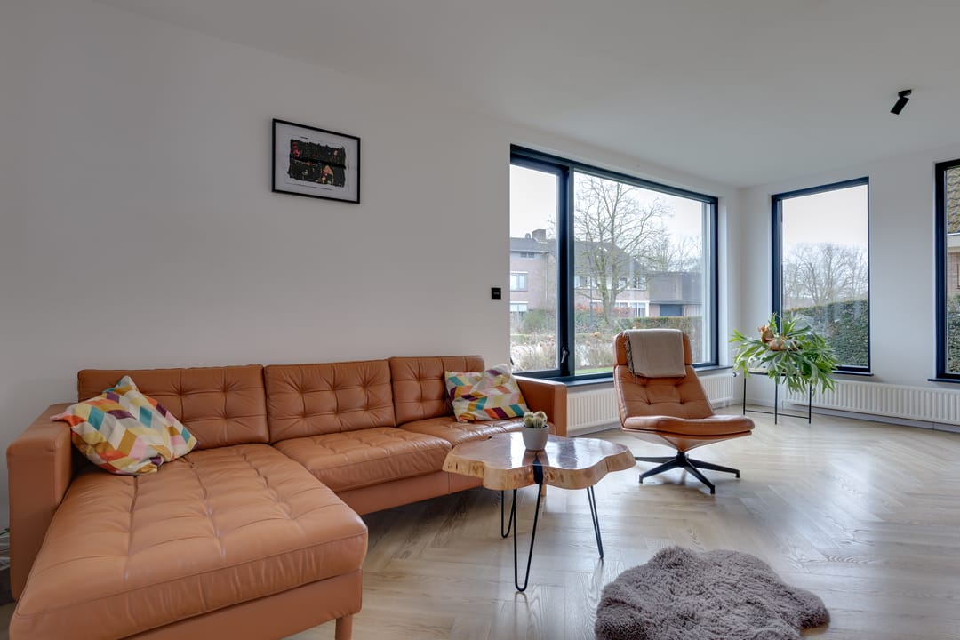 Photo 11 of Burgemeester Goldbergstraat 12