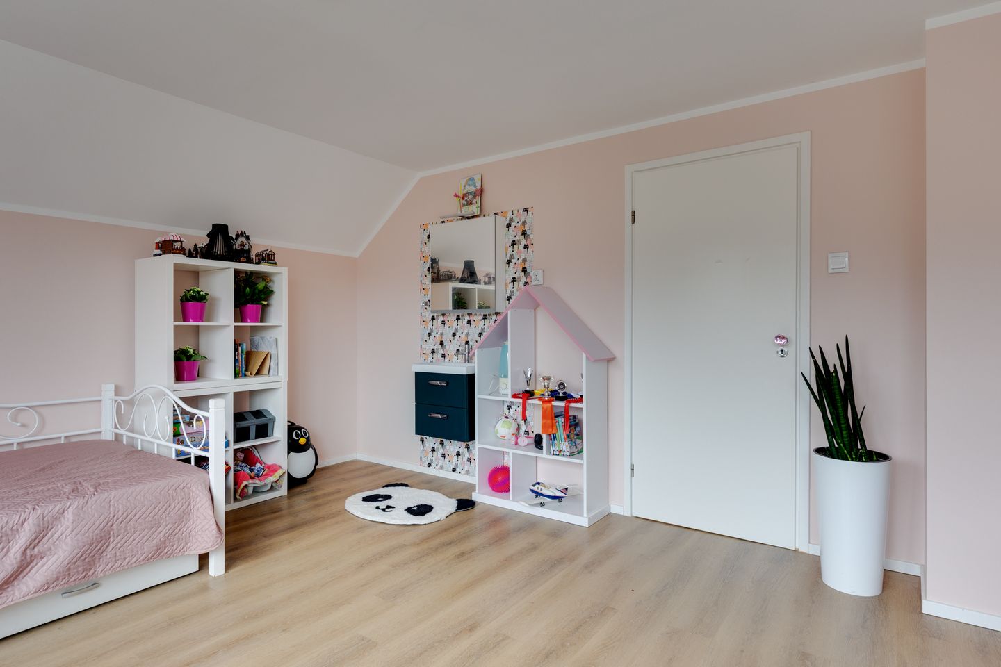 Photo 20 of Burgemeester Goldbergstraat 12