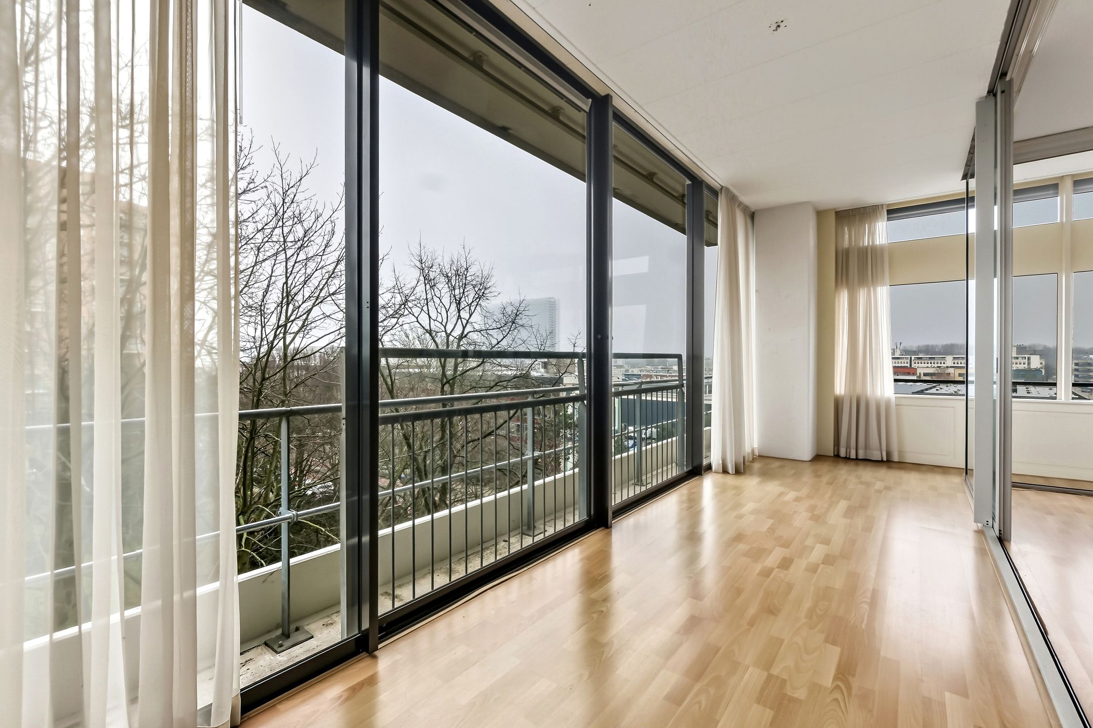 Photo 9 of Sir Winston Churchillln 283-F023