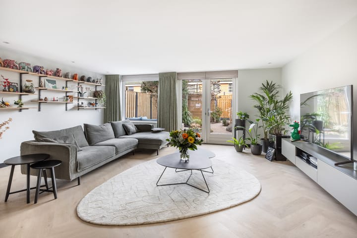 Foto 2 van Peter van Anrooylaan 30