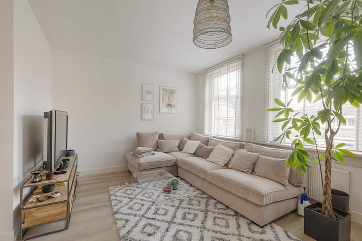 Foto 4 van Van Tuyll van Serooskerkenweg 1-1