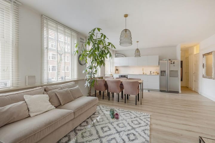 Foto 5 van Van Tuyll van Serooskerkenweg 1-1