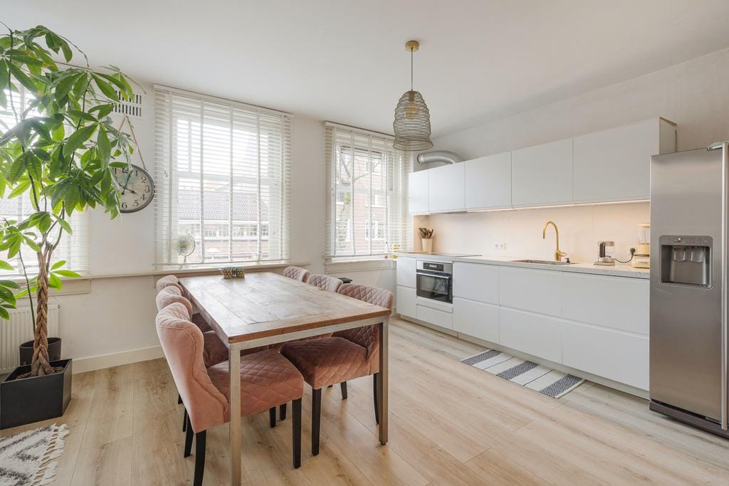 Foto 9 van Van Tuyll van Serooskerkenweg 1-1