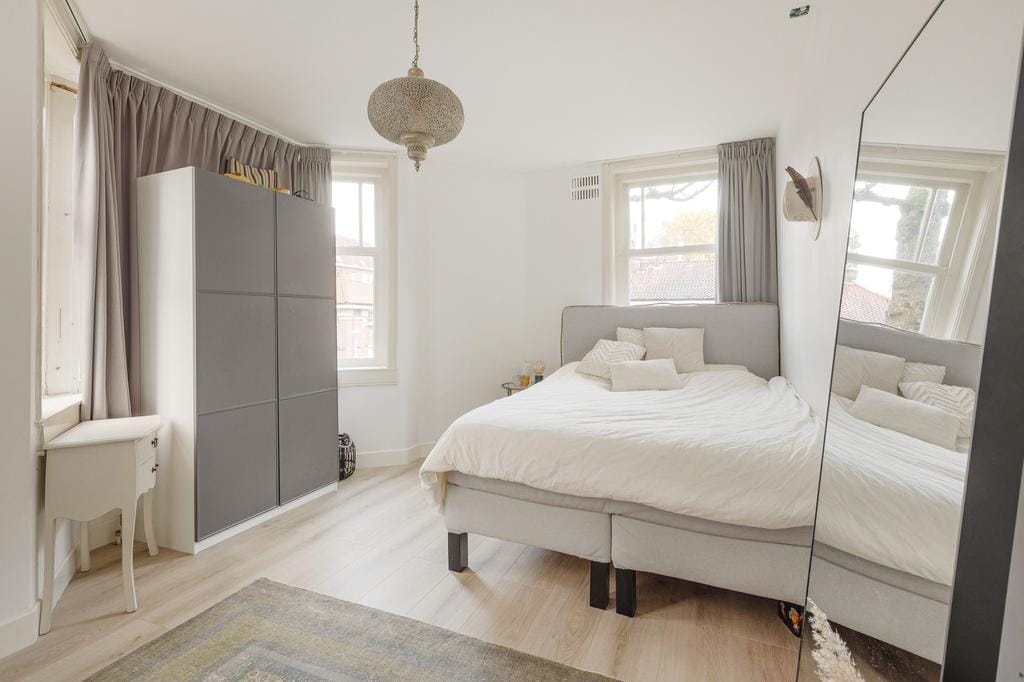 Foto 17 van Van Tuyll van Serooskerkenweg 1-1