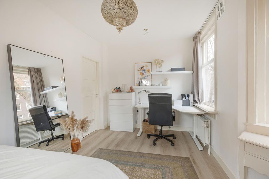 Foto 19 van Van Tuyll van Serooskerkenweg 1-1