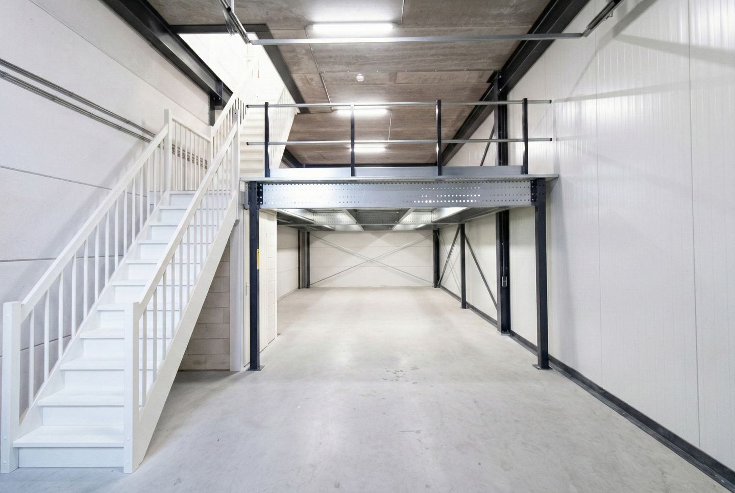 View photo 5 of Industrieweg 4-M