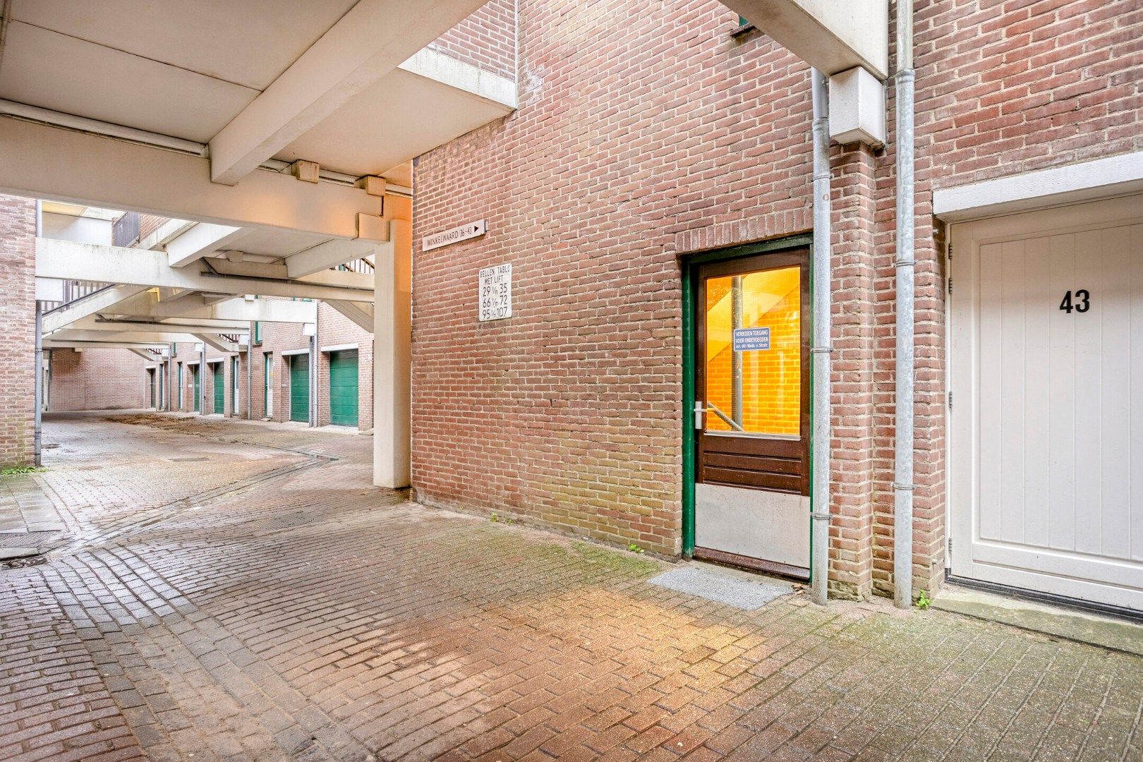 Photo 36 of Winkelwaard 44