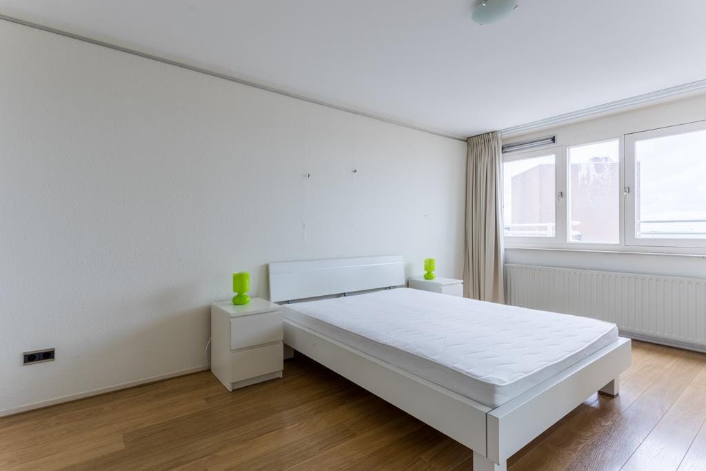 Foto 22 van Gevers Deynootplein 183