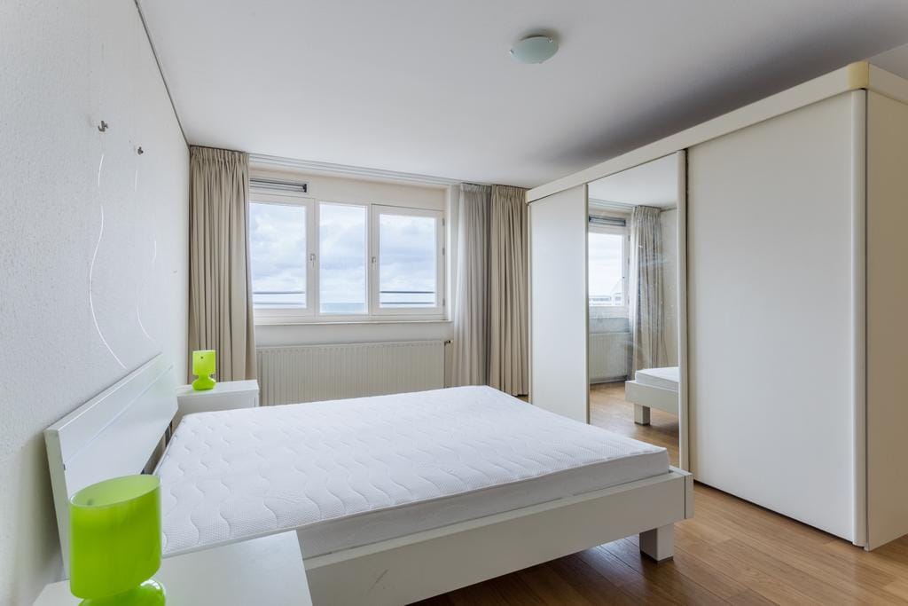 Foto 23 van Gevers Deynootplein 183