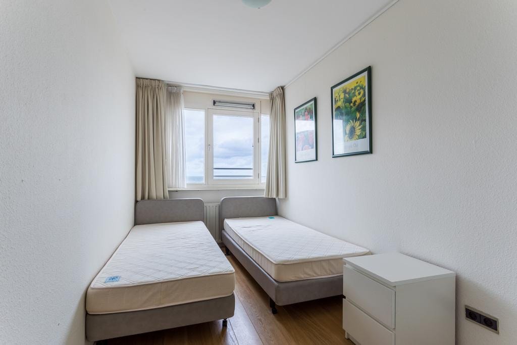 Foto 27 van Gevers Deynootplein 183