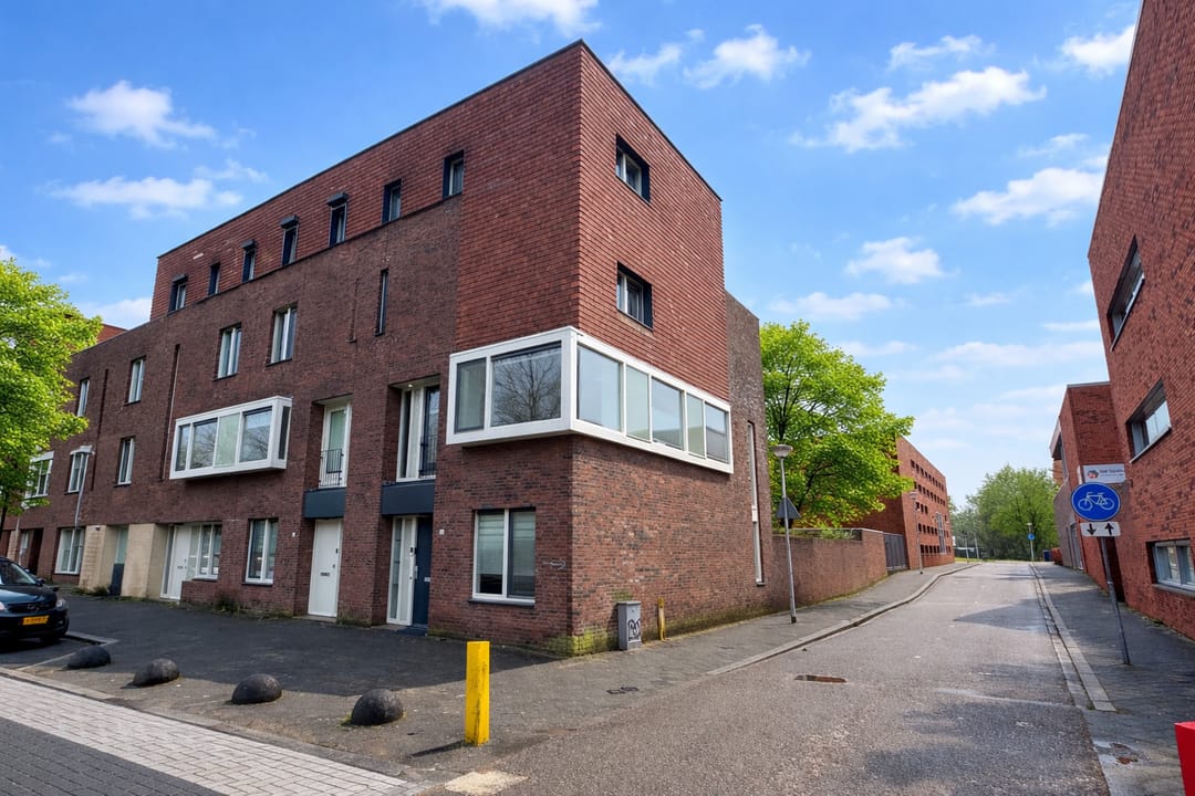 Hoekwoning aan St.-Pietersberg 12, 3453PH De Meern