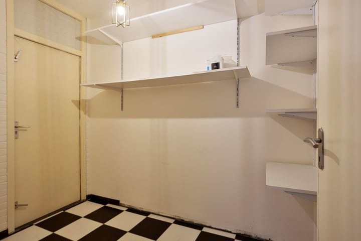 Foto 18 van Roserije 81-C