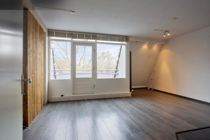 Foto 3 van Roserije 81-C