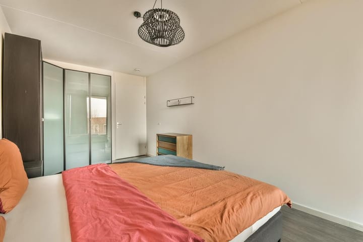 Photo 11 of Erich Salomonstraat 144