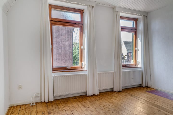 Photo 15 of Raadhuisplein 2