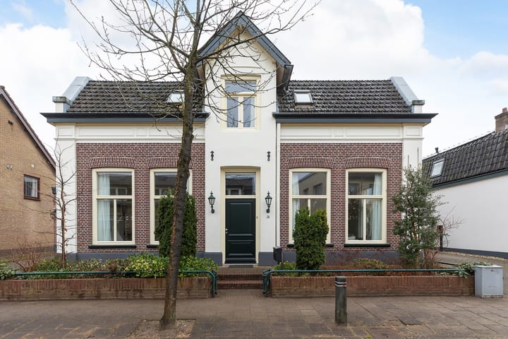 Schoolstraat 24
