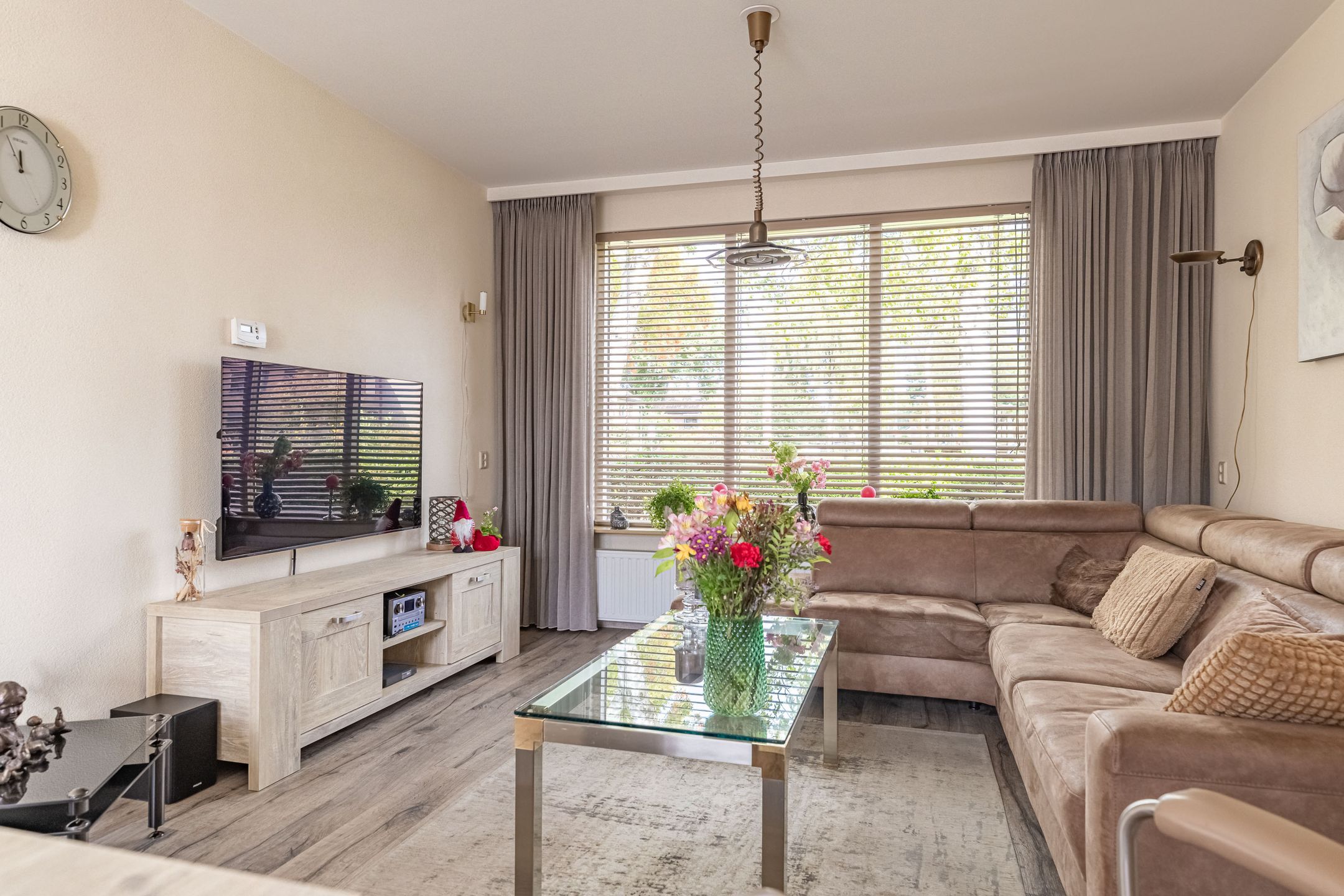 Foto 9 van Papierberk 25