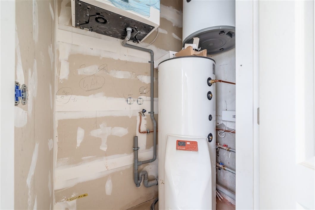 Photo 20 of Raadhuisstraat 16-F