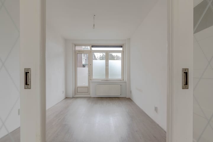 Photo 3 of Strevelsweg 363