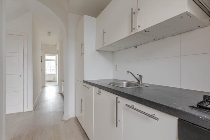 Photo 4 of Strevelsweg 363