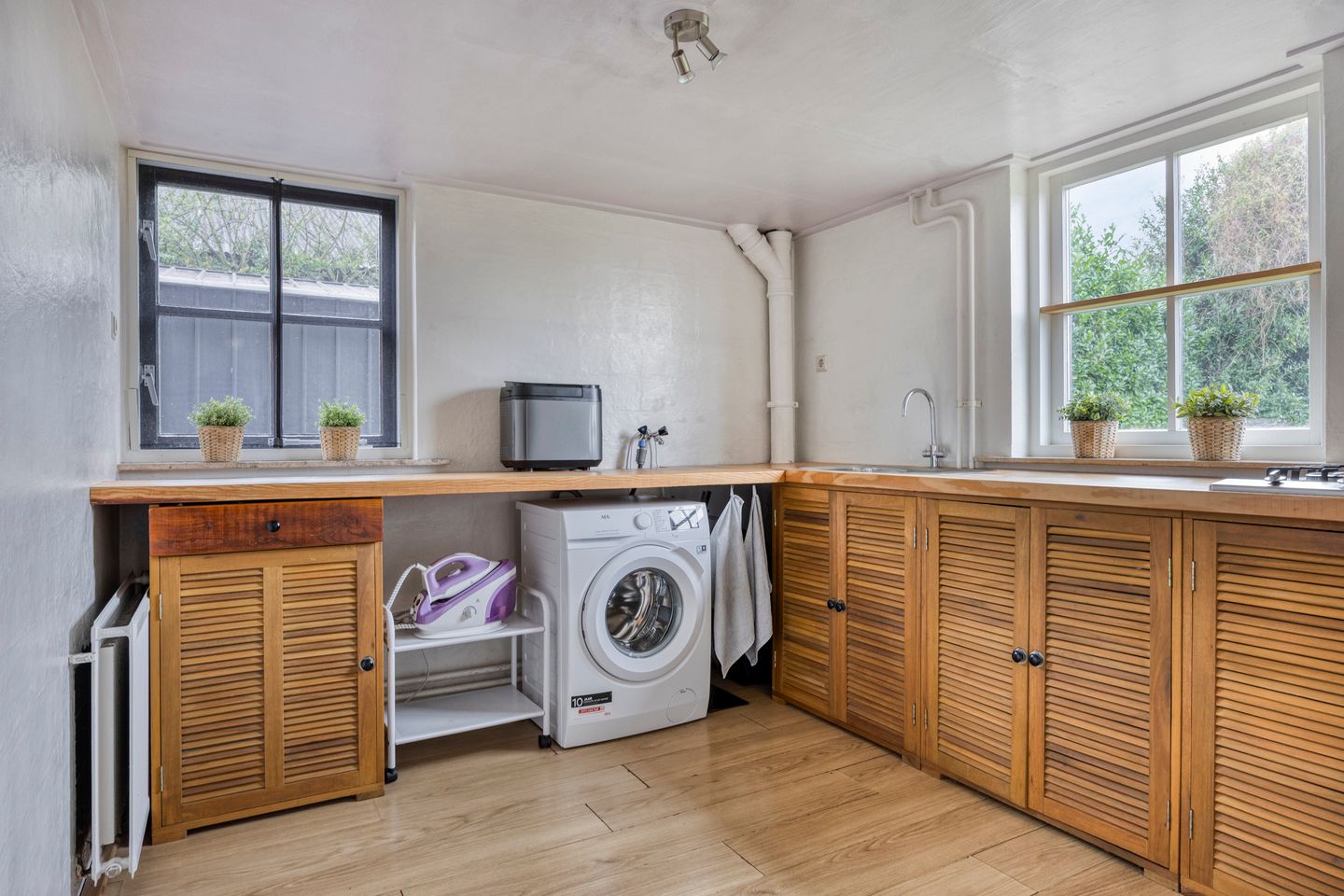 Photo 35 of Kneuterstraat 30