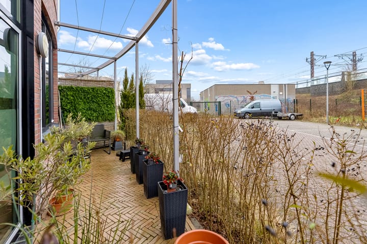 Foto 17 van Louis Armstrongweg 54-D