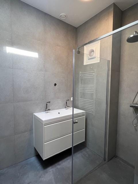 Foto 24 van Van Beuningenstraat 56