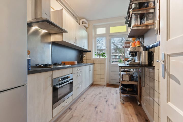 Foto 3 van van Heutszstraat 55