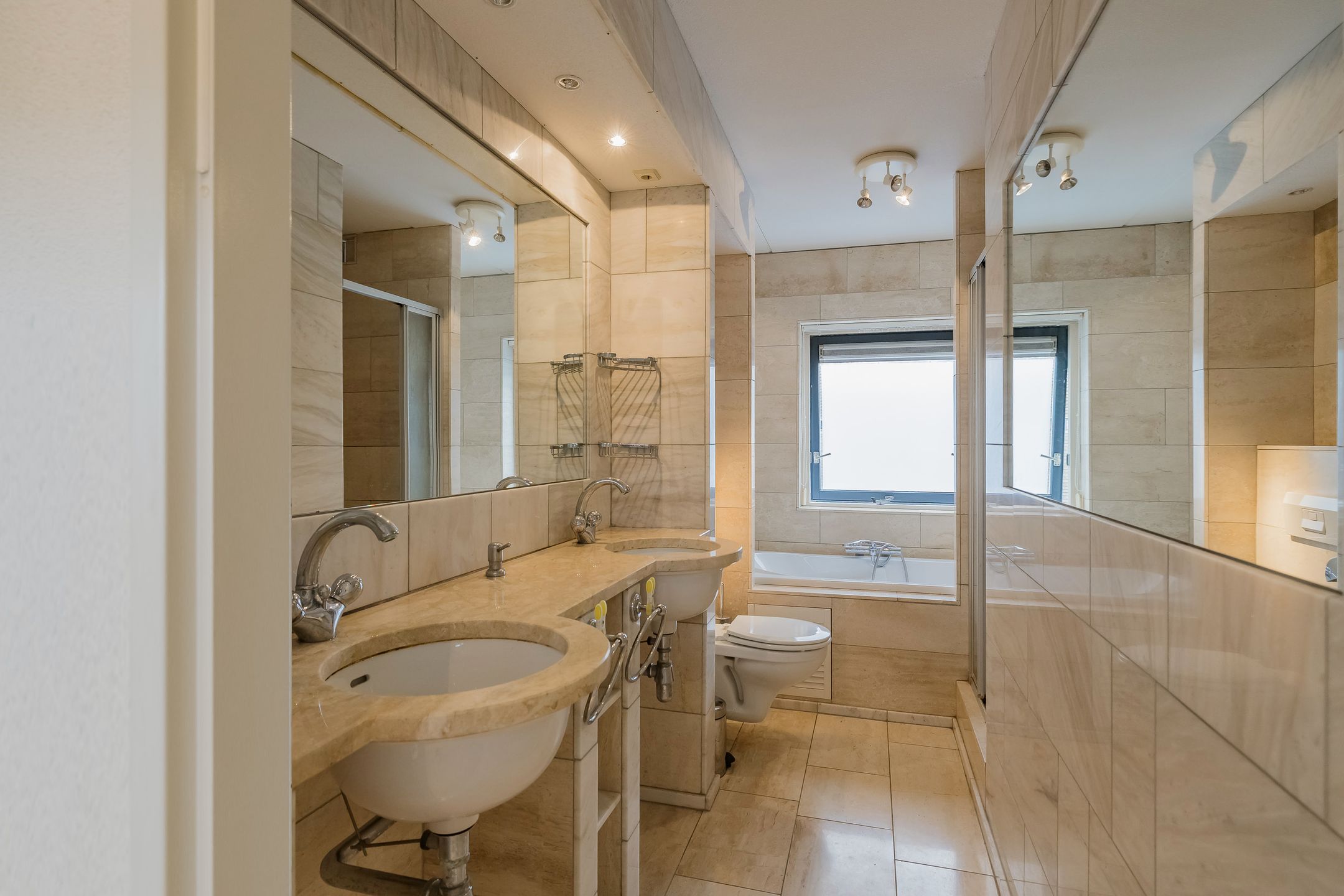 Foto 42 van Galle Promenade 135