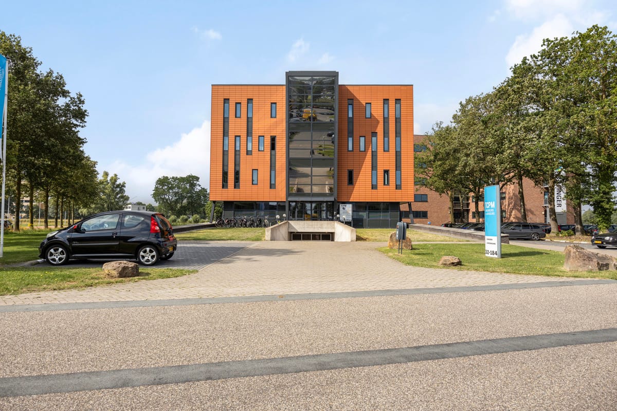 Bekijk foto 2 van Jan Tinbergenstraat 182