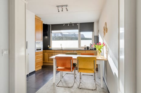 Kamille 11 tertiary image