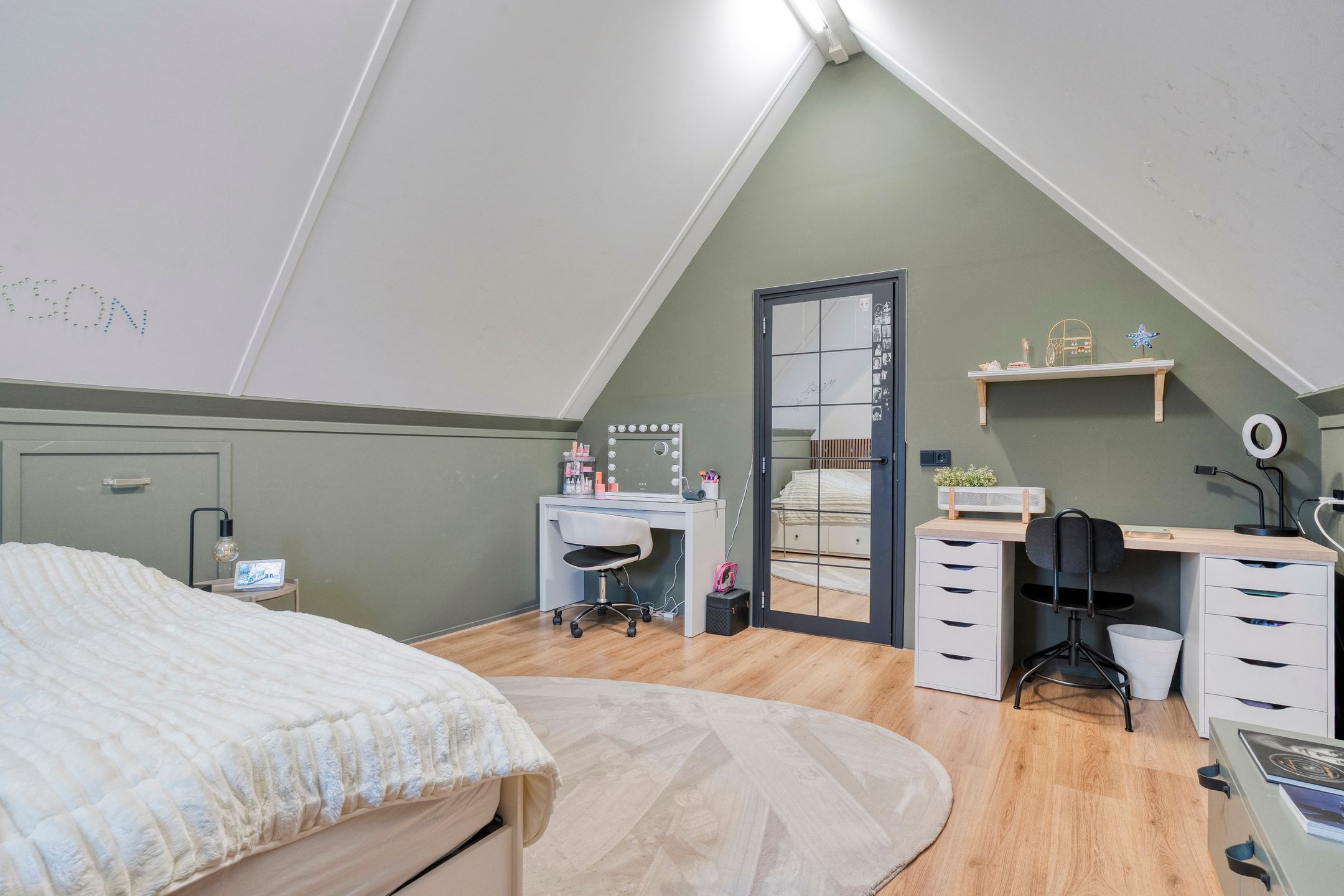 Foto 33 van Moesdistel 11