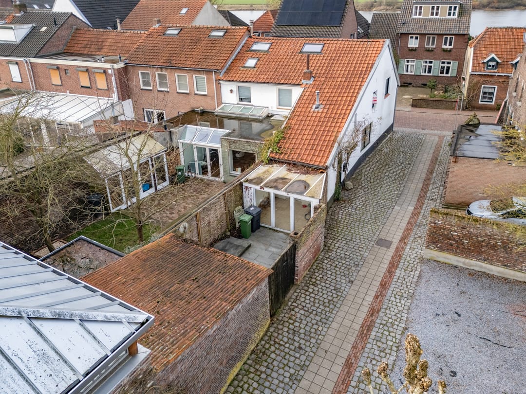 Photo 32 of Maasstraat 16