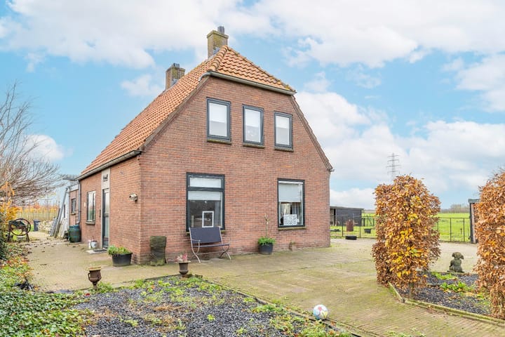 Photo 43 of Liniestraat 8