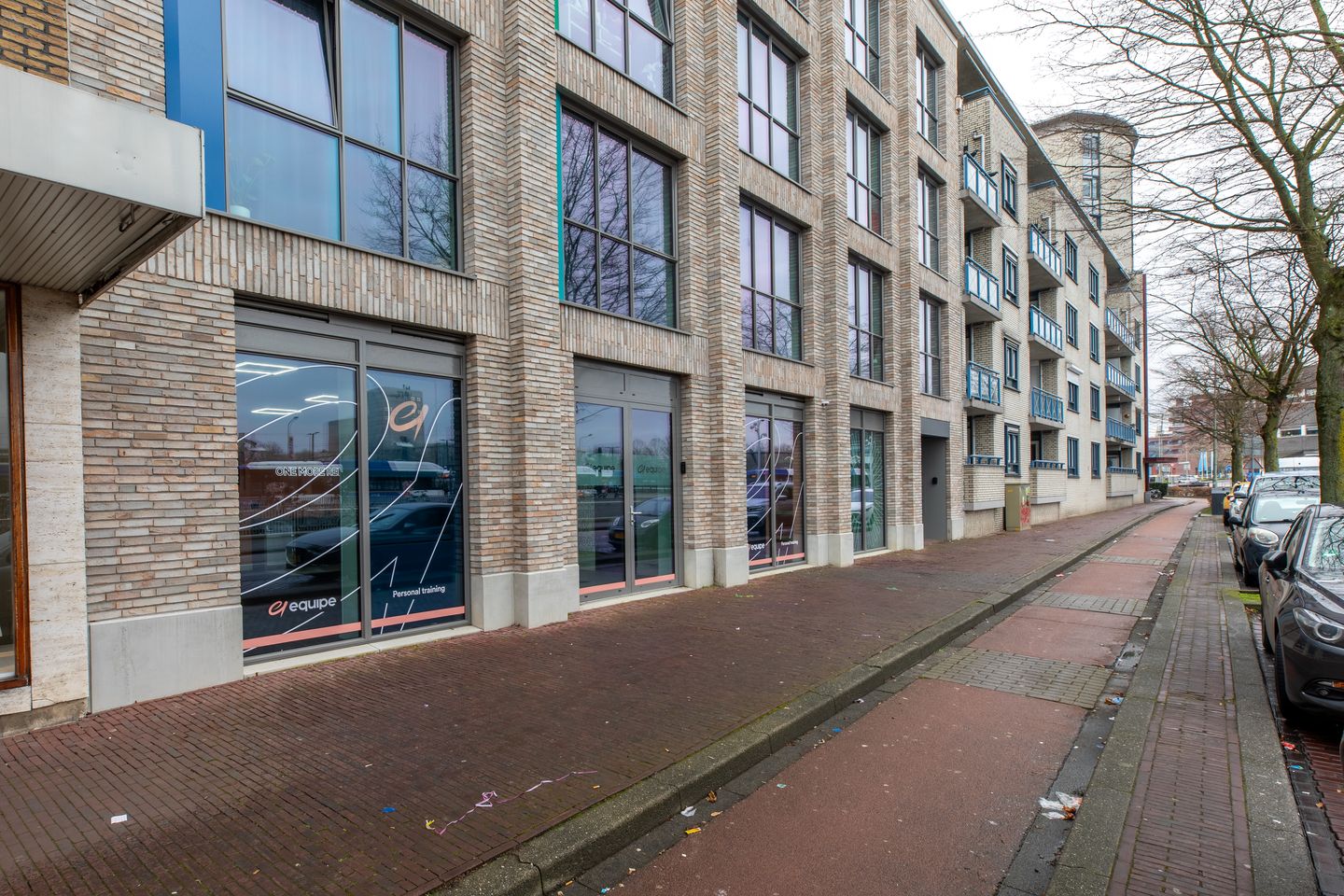 Bekijk foto 2 van Stationsplein 12