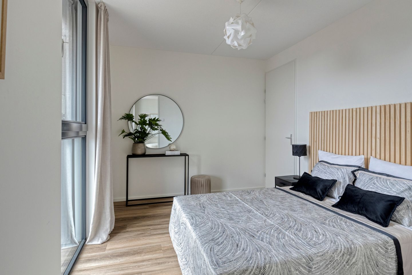 Photo 20 of Zuiderzeestraat 55