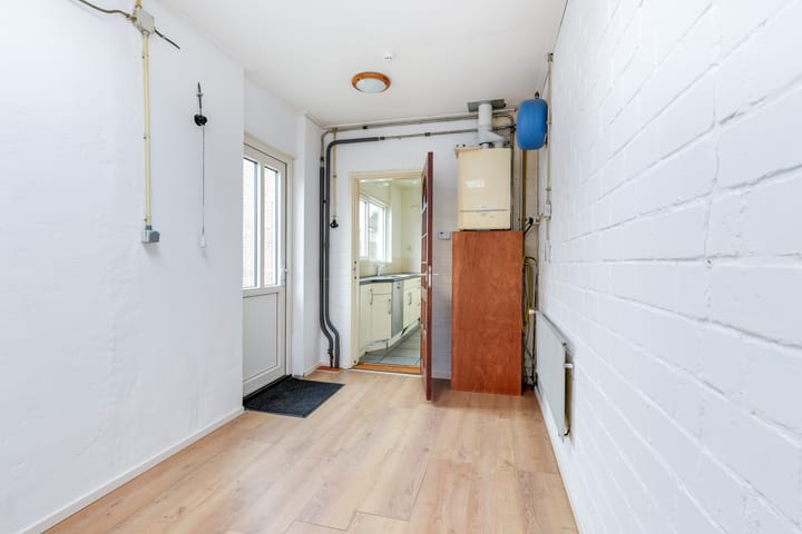 Foto 32 van Van Roozendaalstraat 41