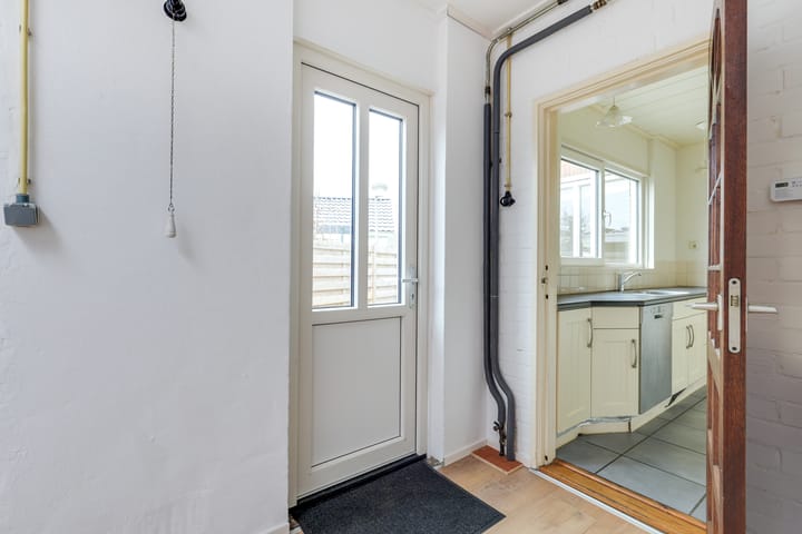 Foto 34 van Van Roozendaalstraat 41