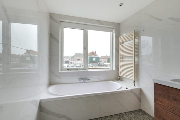 Foto 44 van Van Roozendaalstraat 41