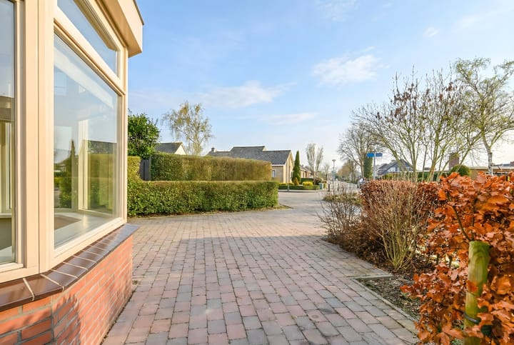 Foto 65 van Van Roozendaalstraat 41