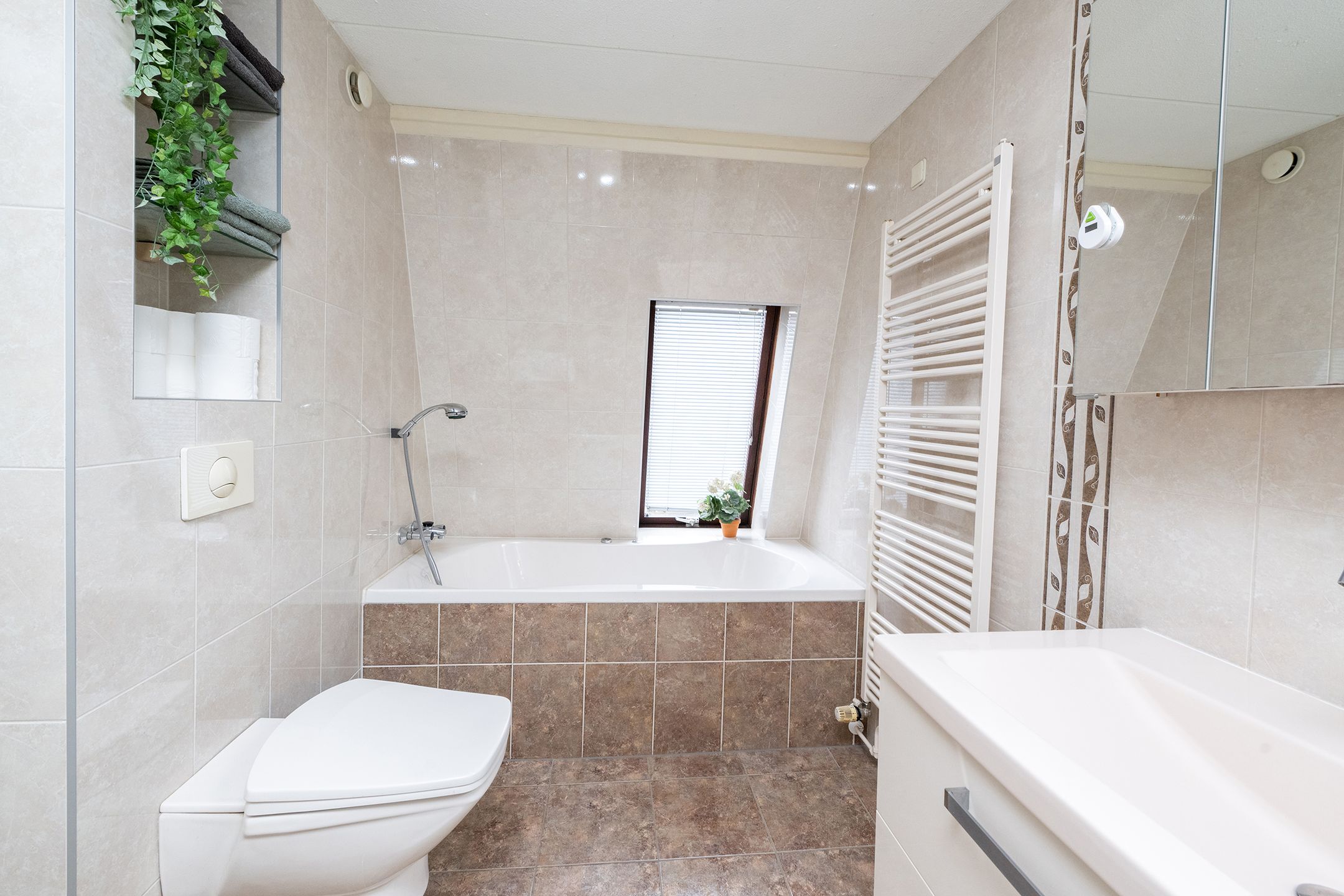 Photo 27 of Van Spilbergenstraat 40