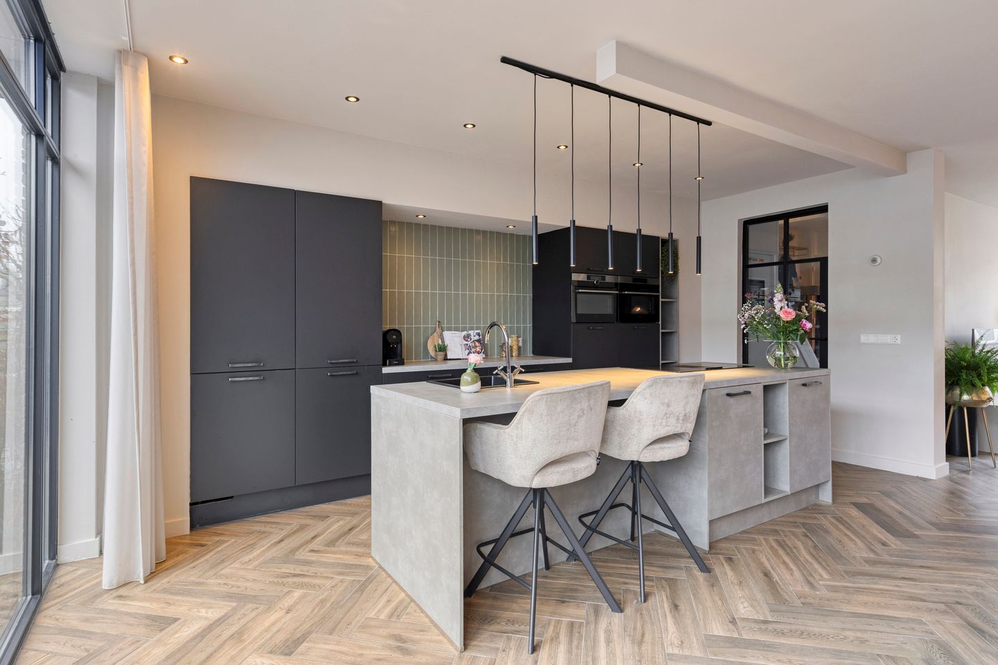 Photo 1 of Burgemeester van Trichtlaan 72