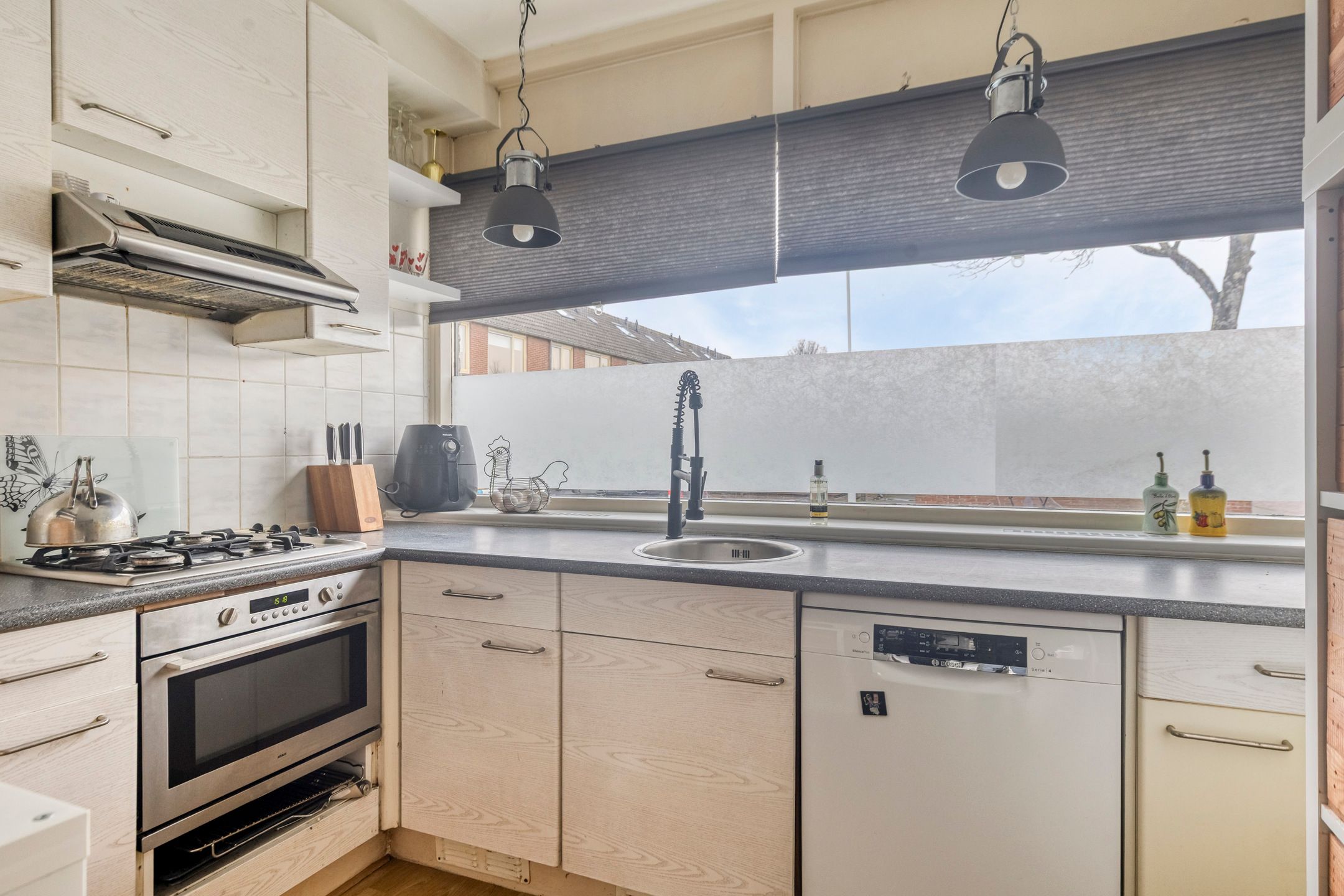 Foto 15 van Van Hallstraat 12