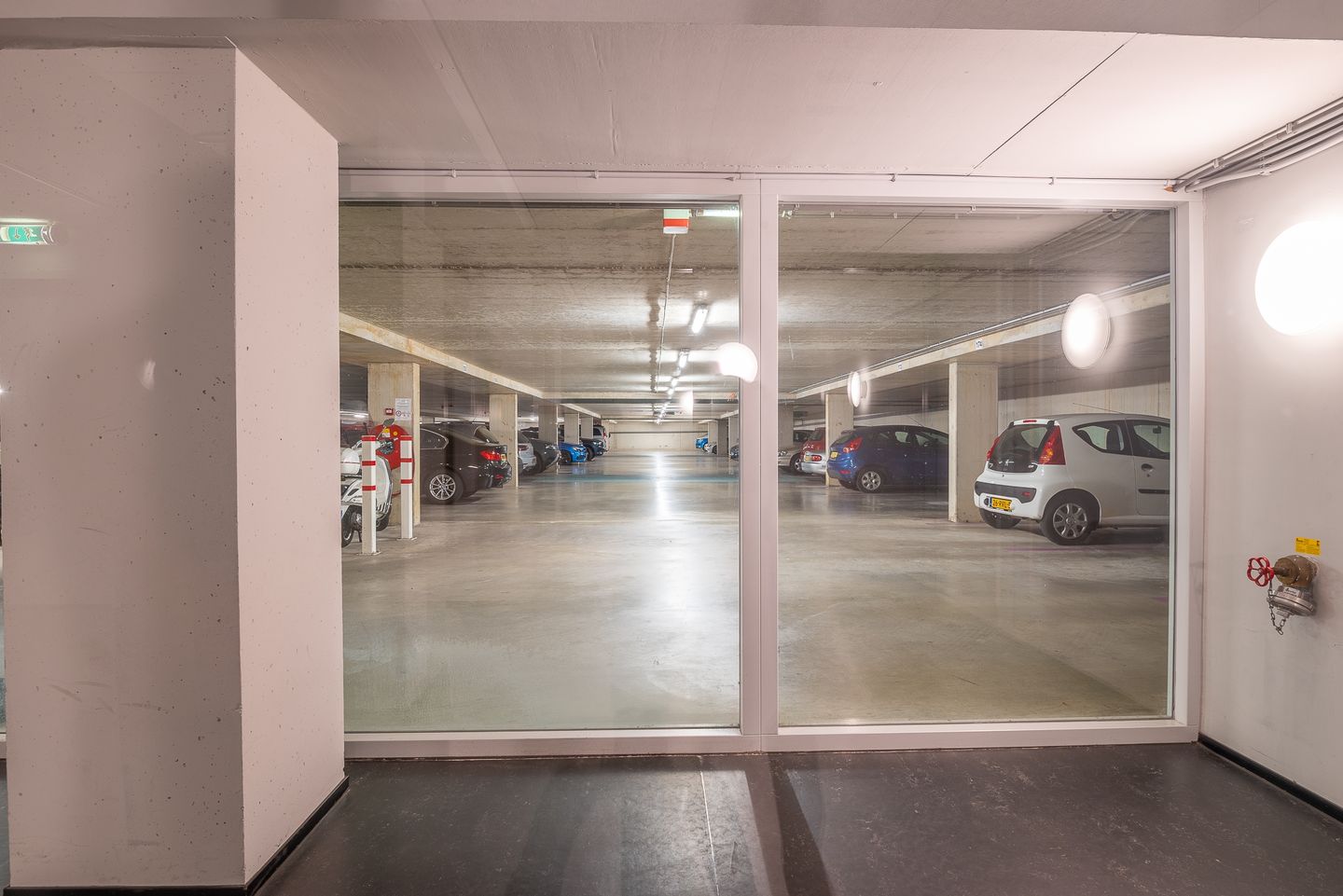 Photo 14 of Jan van Zutphenstraat 115