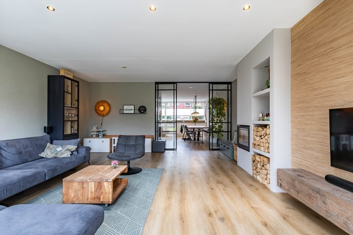 Foto 2 van Einekroas 21